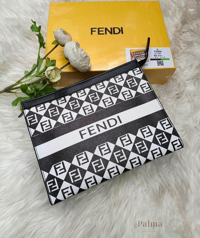 Fendi Bag | Pouch Flat Clutch Black/White