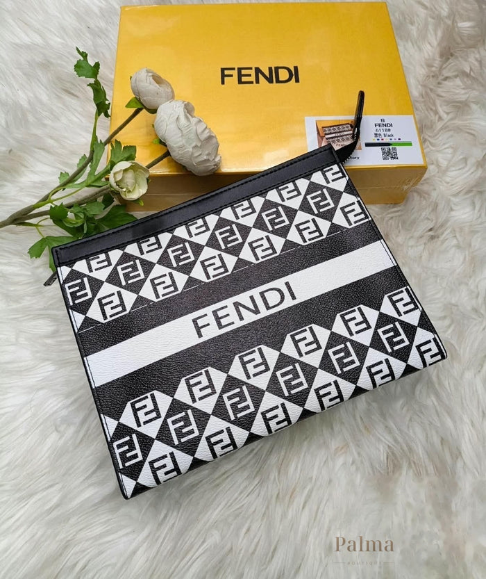 Fendi Bag | Pouch Flat Clutch Black/White