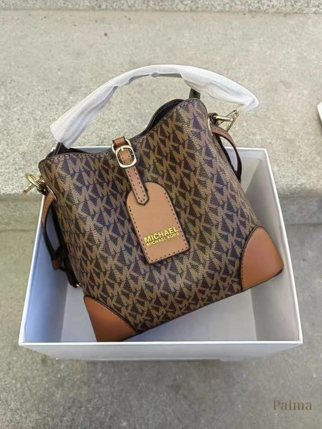 Michael Kors Bag | Mercer Small Signature Bucket